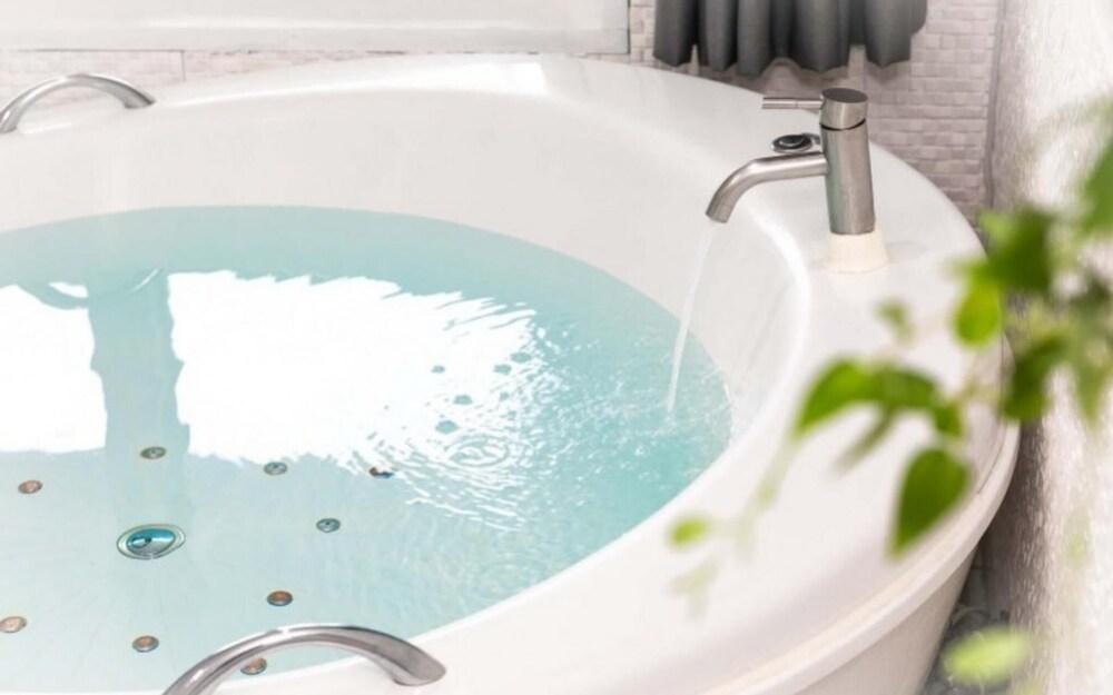 Taean Piano Spa Pension