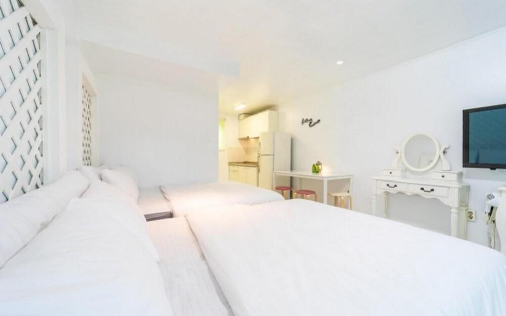 Taean Piano Spa Pension