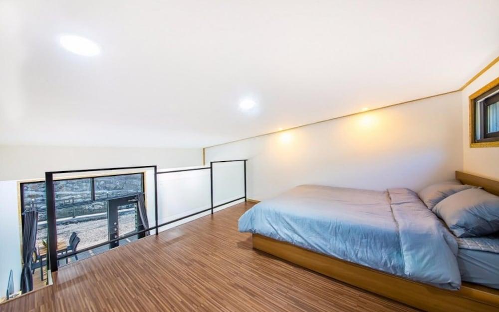 Pension The Modern Recom