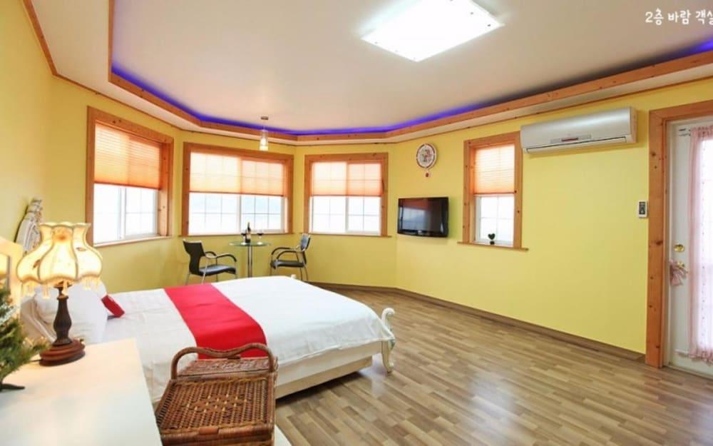 Taean Bada Soop Pension