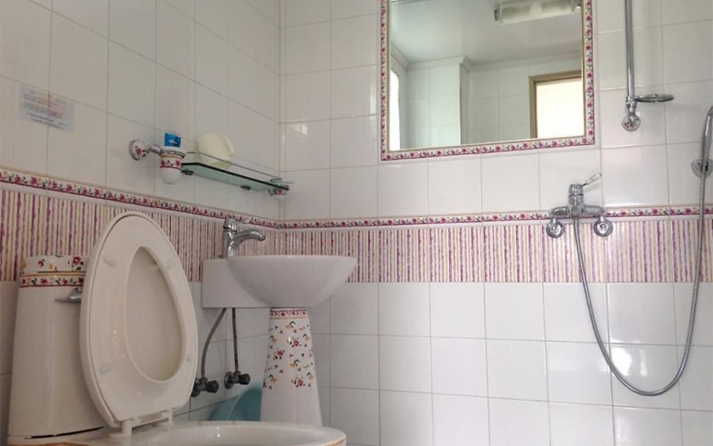 Taean Bada Soop Pension