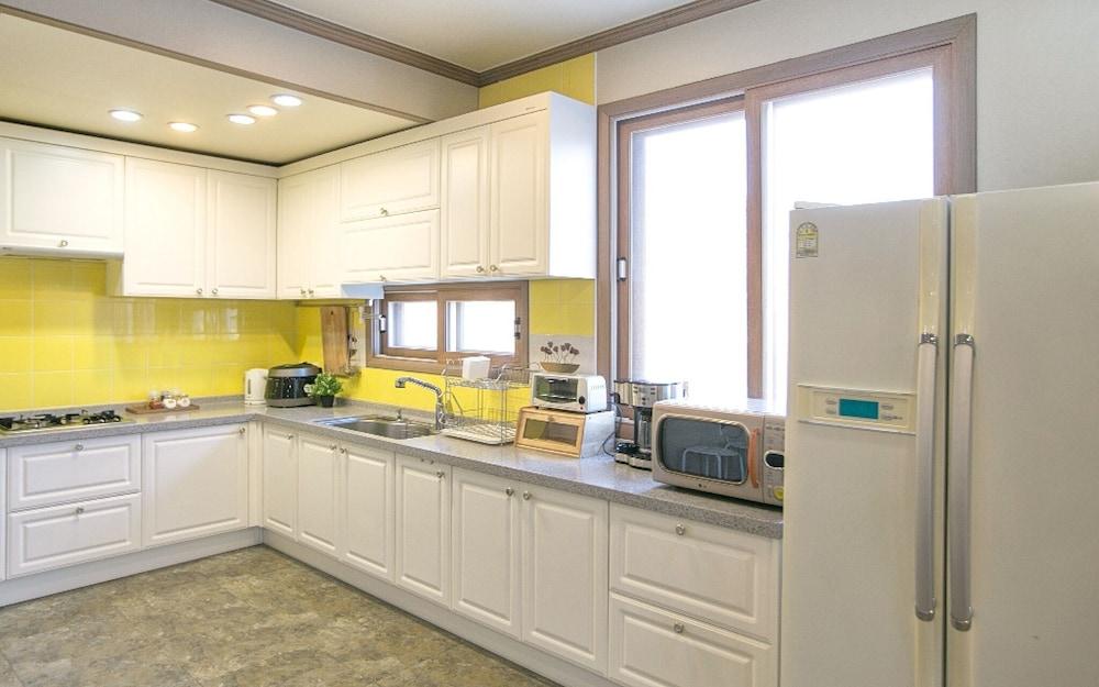 Yangyang Sea Garden Guesthouse