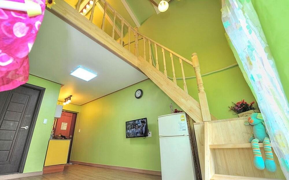 Boryeong Chair Pension