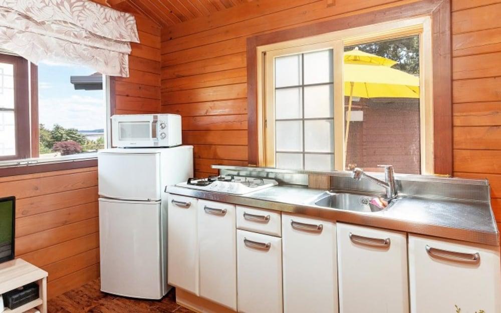 Taean Log House Pension