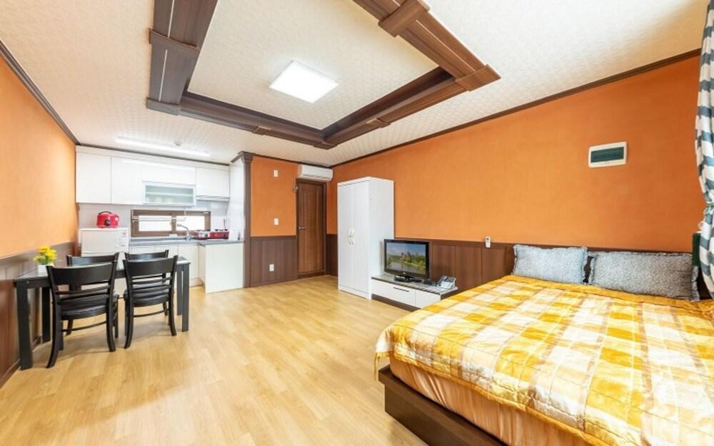 Inje Rainbow Pension