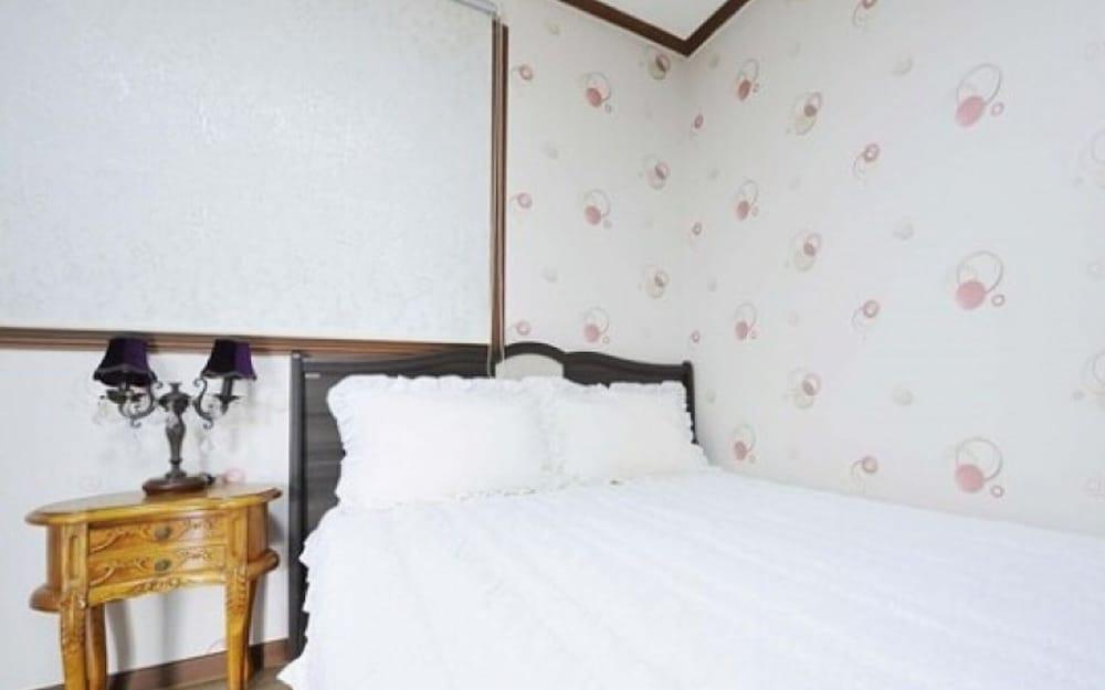 Gapyeong Gangsibong Mirinae Pension