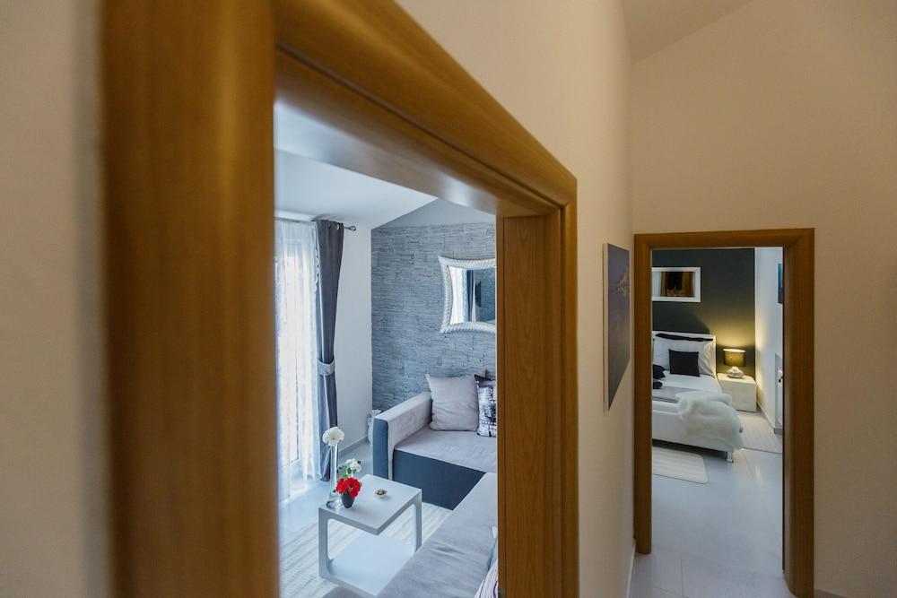 A2 - Modern Luxury apt w. big Balcony, sea View,