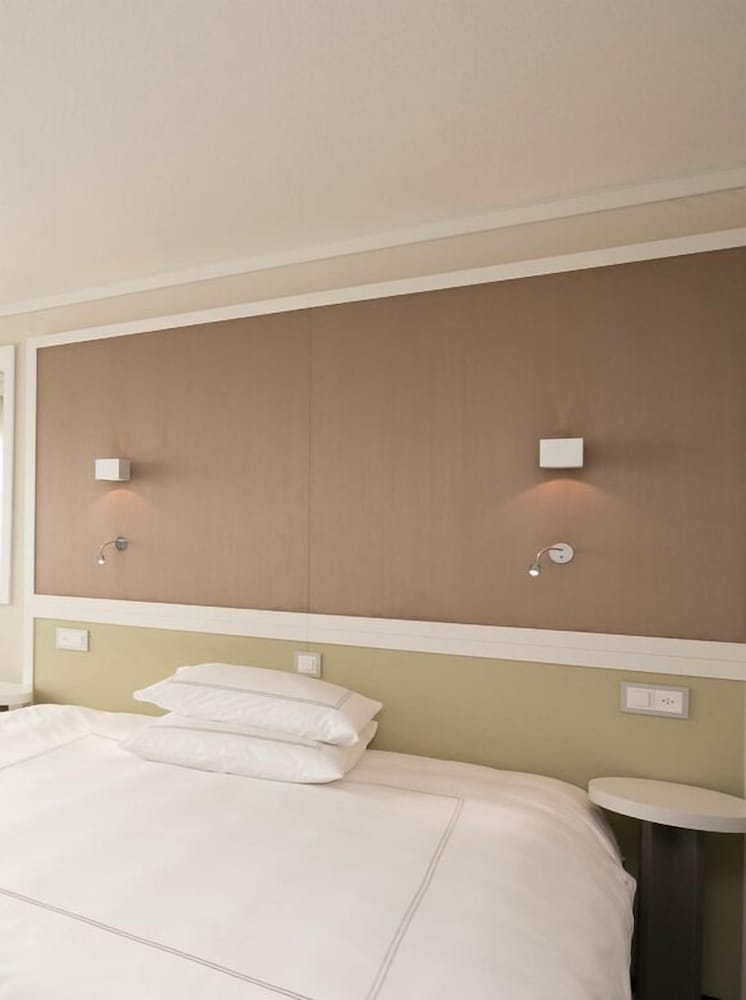 becozy Self Check-in and Pop-up Hotel