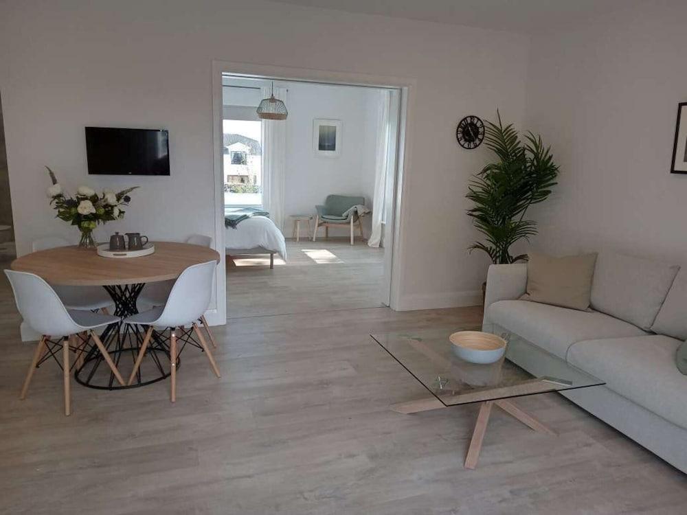 Coastal Apartment With sea Views