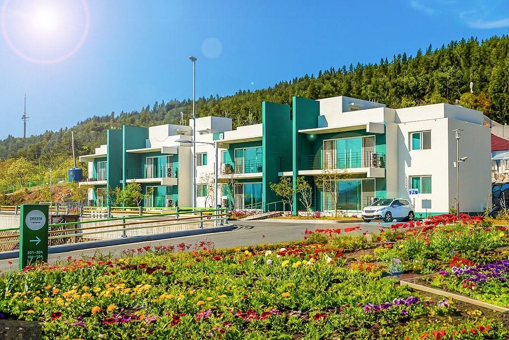 LUMIA Hotel & Resort