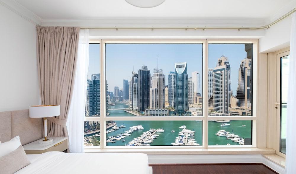 LUX - Ultimate Marina View Deluxe Suite