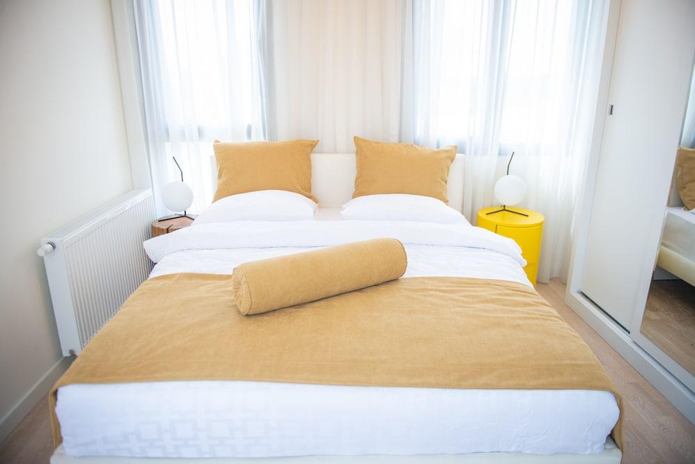 G Yoo Residence by NewInn