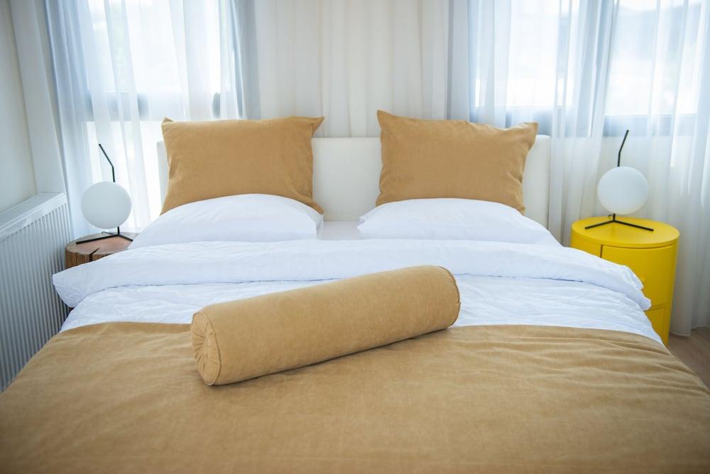 G Yoo Residence by NewInn