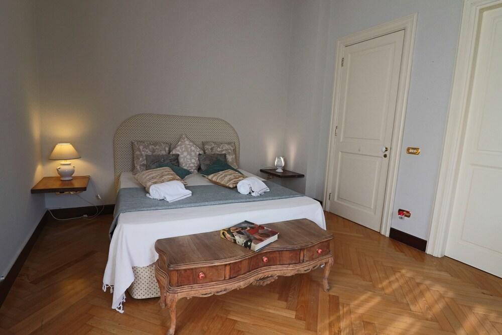 Executive Suite - Calais