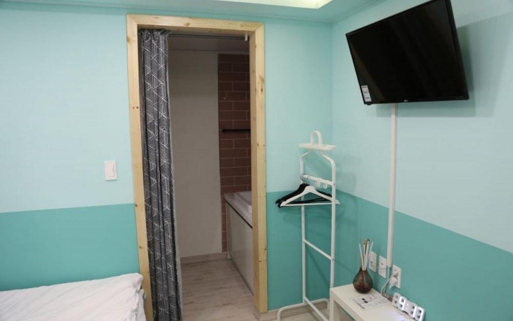 Sokcho White Station Pension