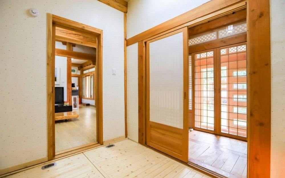 Suncheon Bulbidang Hanok Pension