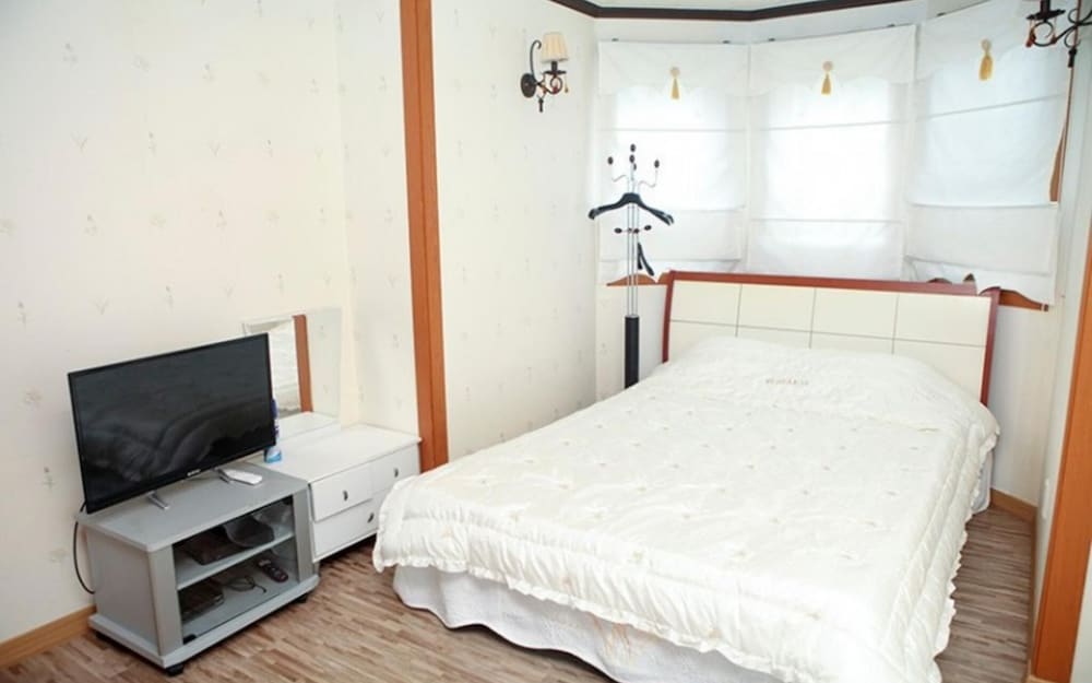 Youngwol Sky Pension Camping
