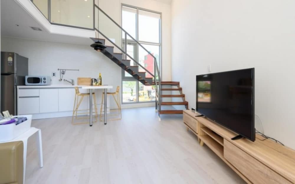 Yeosu Grida Resort Pension