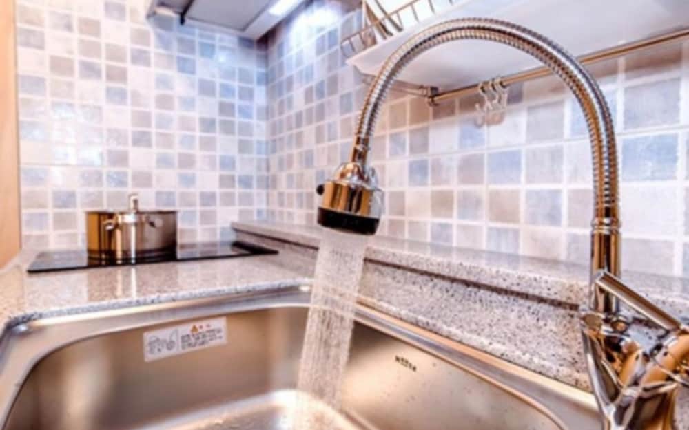 Jeju Dongbackdongsan Pension