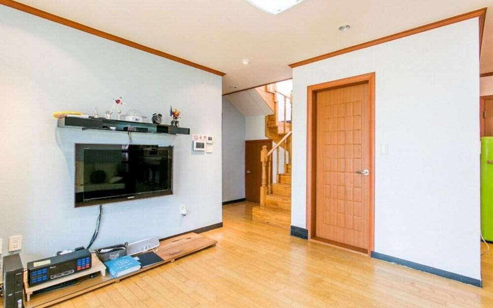 Samcheok Bada Sonamu Pension