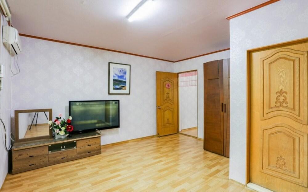 Goesan Dalmaji Pnsion