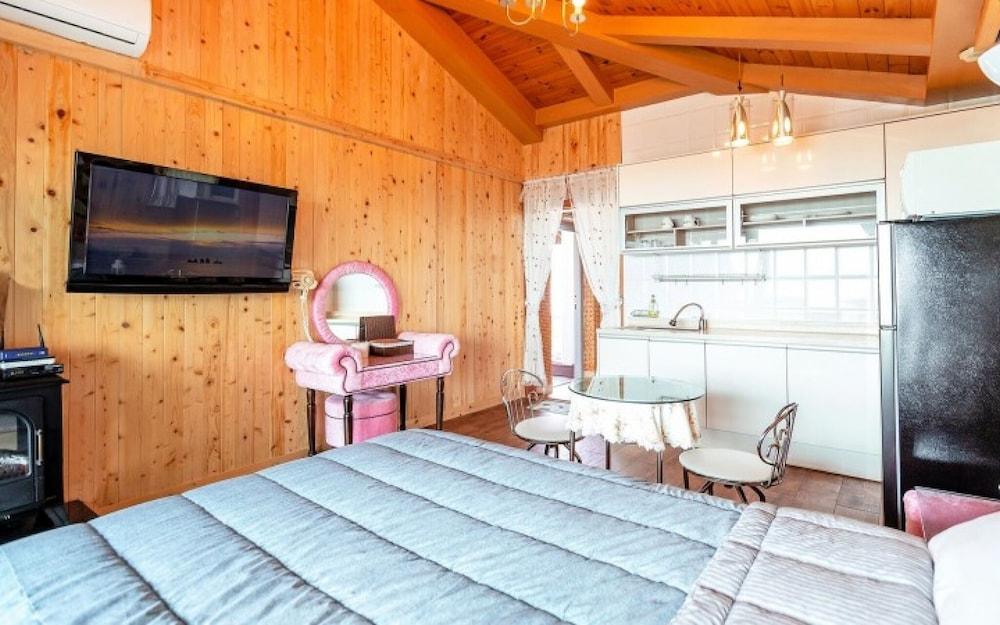 Taean Gold Hue Pension