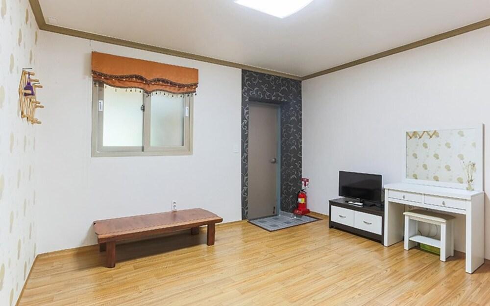 Gokseong Haeoreum Pension