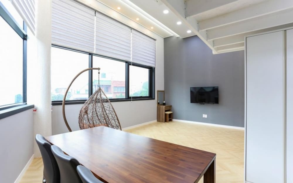 Tongyeong Asrai Pension