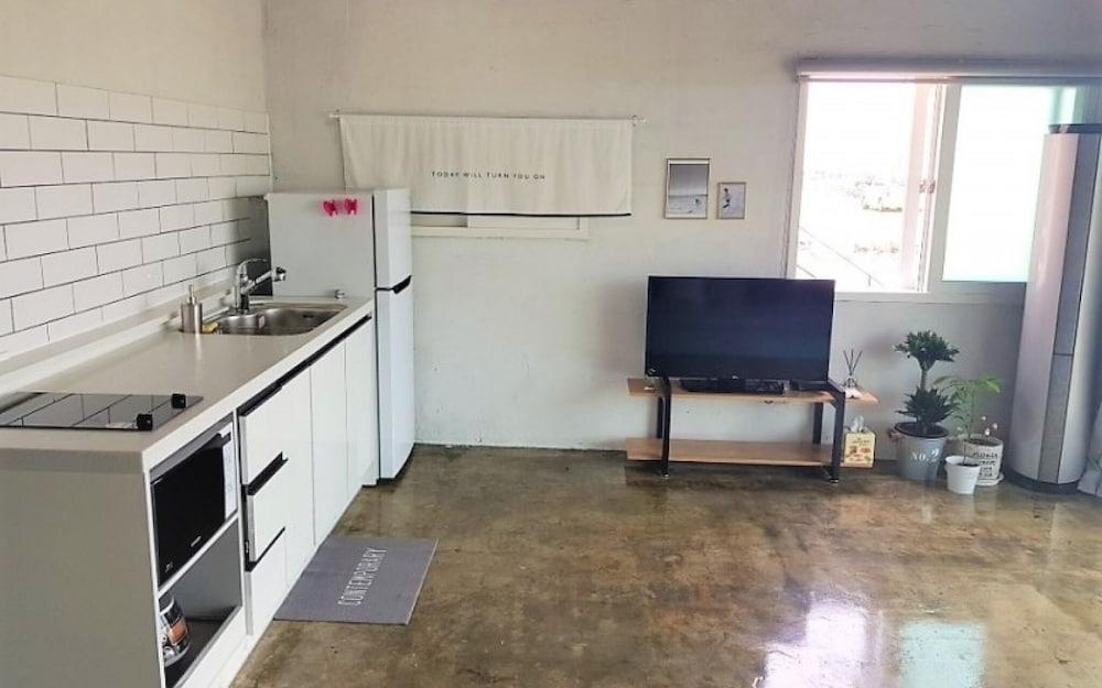 Jeju Romantic Jeju Pension