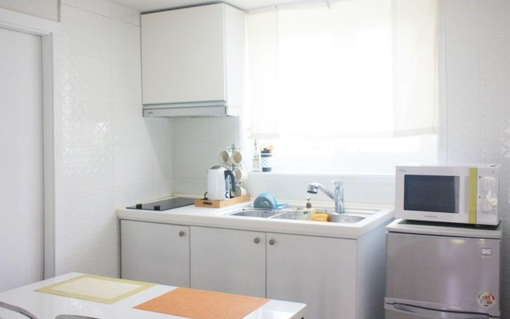 Jeju Manon Unshared House Pension