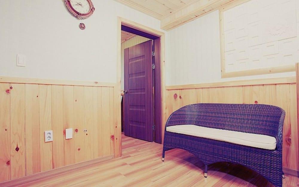 Yongin Road 47 Pension