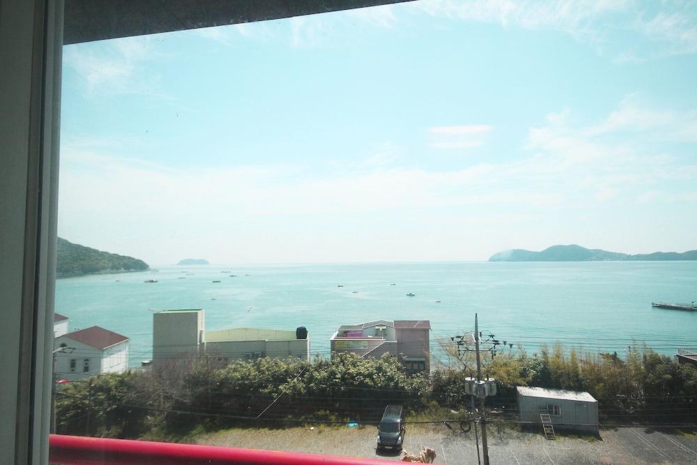 Geojedo Hakdong Sunrise Ocean View