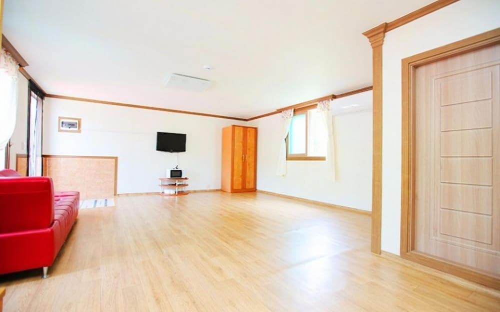 Danyang Birobong Pension