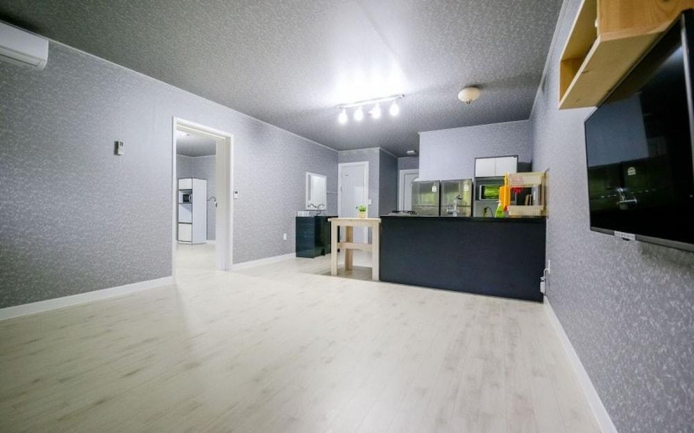 Geumsan Painting Pension