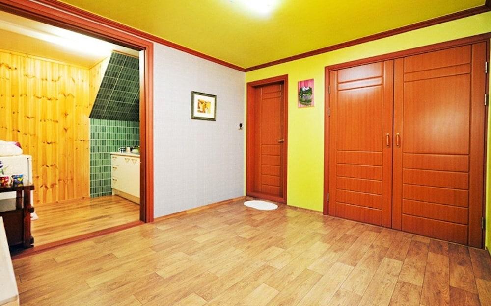 Yanggu Kwakgol Pension