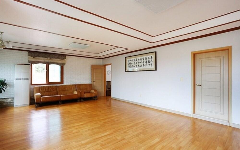 Ganghwa Nature Farm Pension