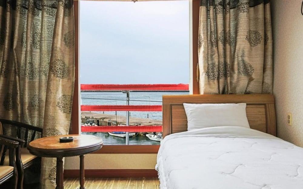 Jeju Iho Beach Pension