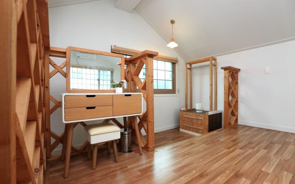 Jeju Mattaniah Pension