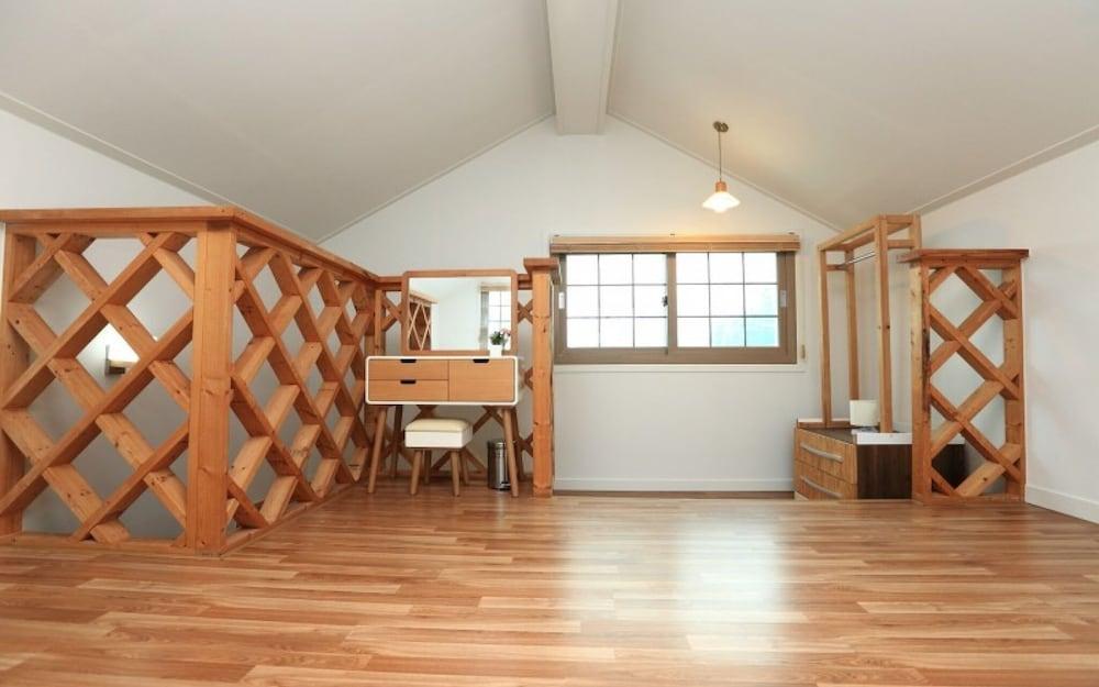 Jeju Mattaniah Pension