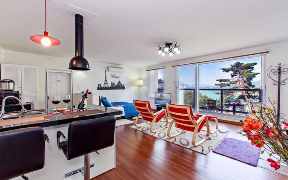 Jecheon Montmartre Pension