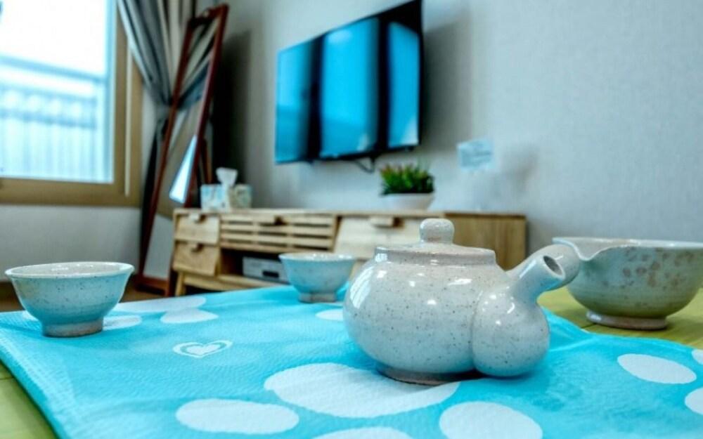 Seogwipo Jadam House Pension