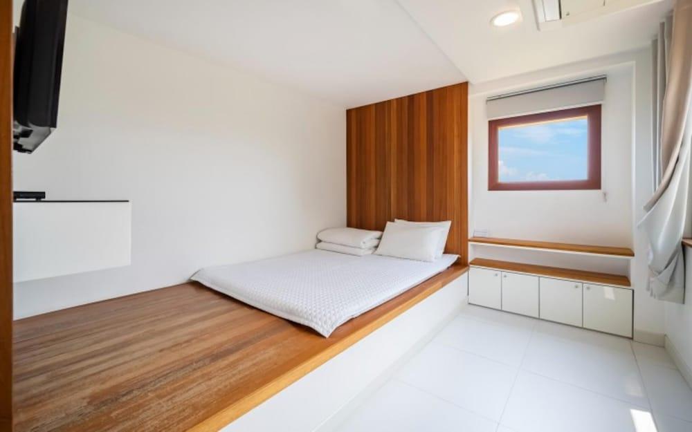 Goseong Morning View Pension