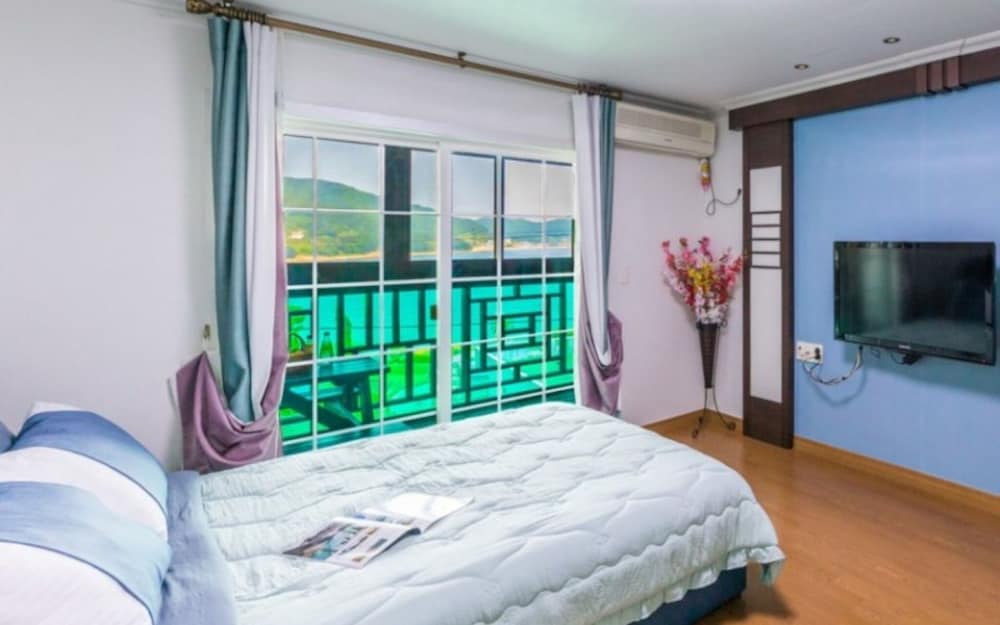 Geojedo Gyejeoryeohaeng Pension