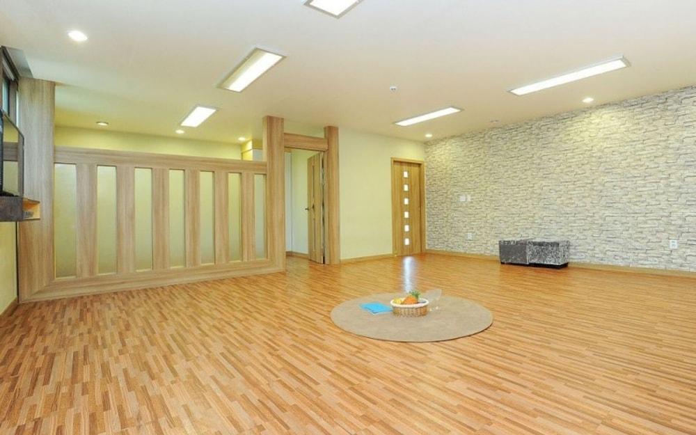 Gapyeong Jayusigan Pension