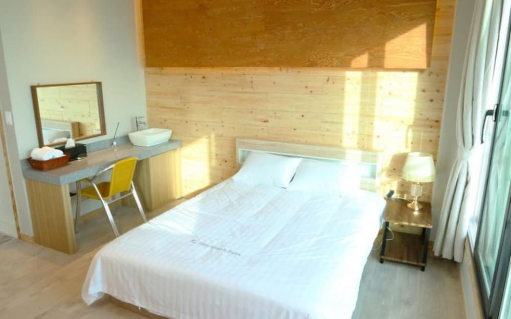 Eulwangri Elim Beach Zone Pension