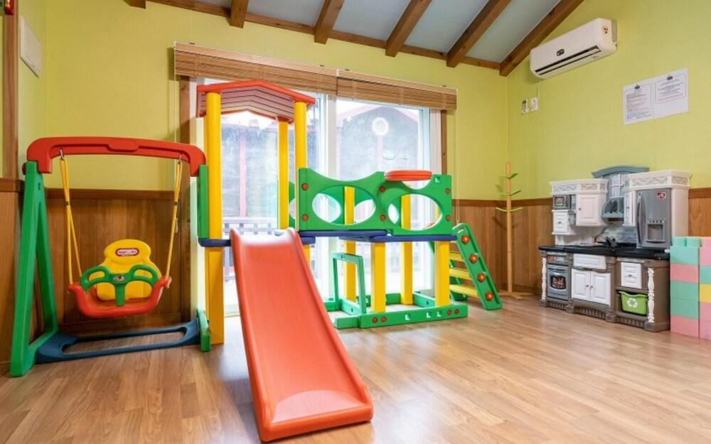 Hoengseong Nature & Healing Poolvilla