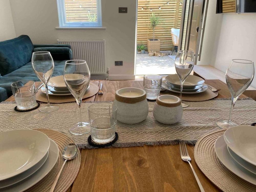 Stunning 2-bed Self Contained Oasis in Eastbourne