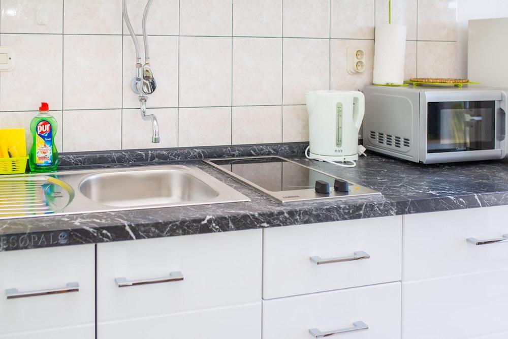 Apt Next to the Beach w Balcony and sea View