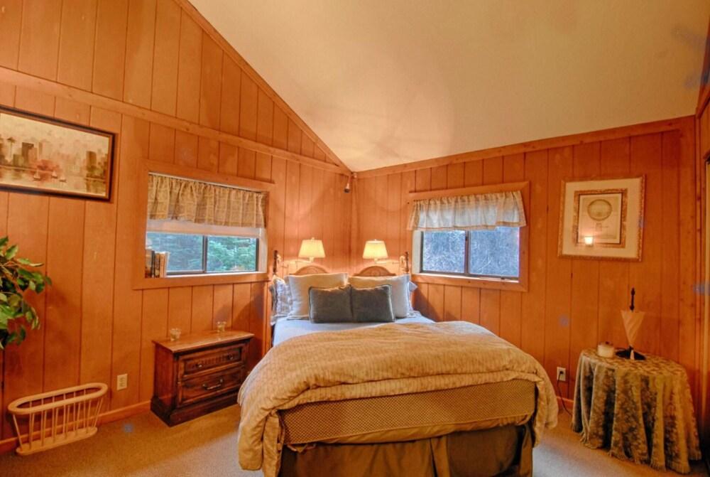 The Bernstein Bear Cabin