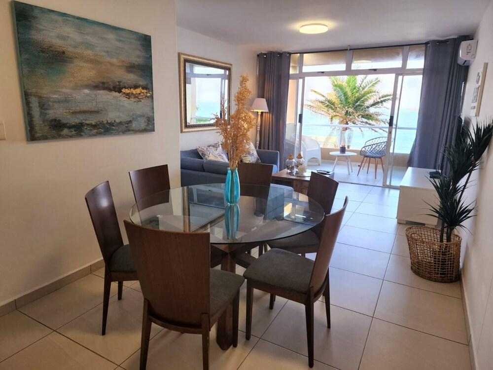 16 Mallorca Umdloti beach front Magic